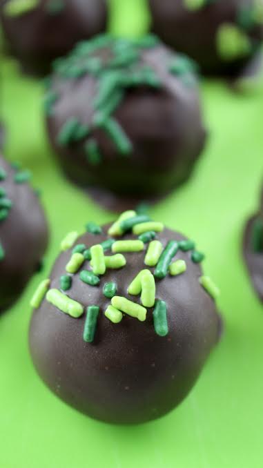 Thin Mint Truffle Recipe! So Delicious and Easy! - The Mommyhood Chronicles
