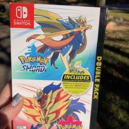 Pokemon Sword and Pokemon Shield Double Pack