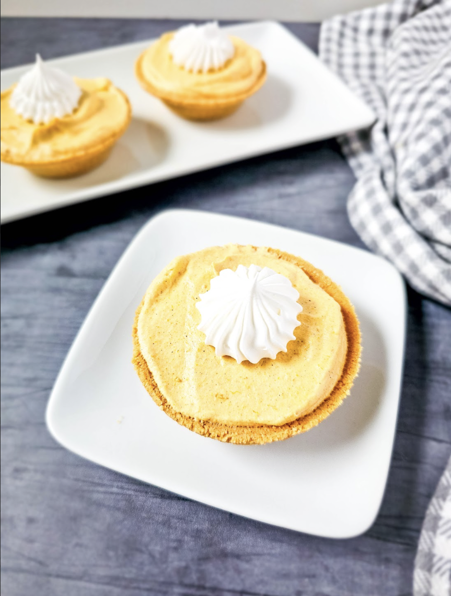 Mini Pumpkin Marshmallow Pies Recipe!